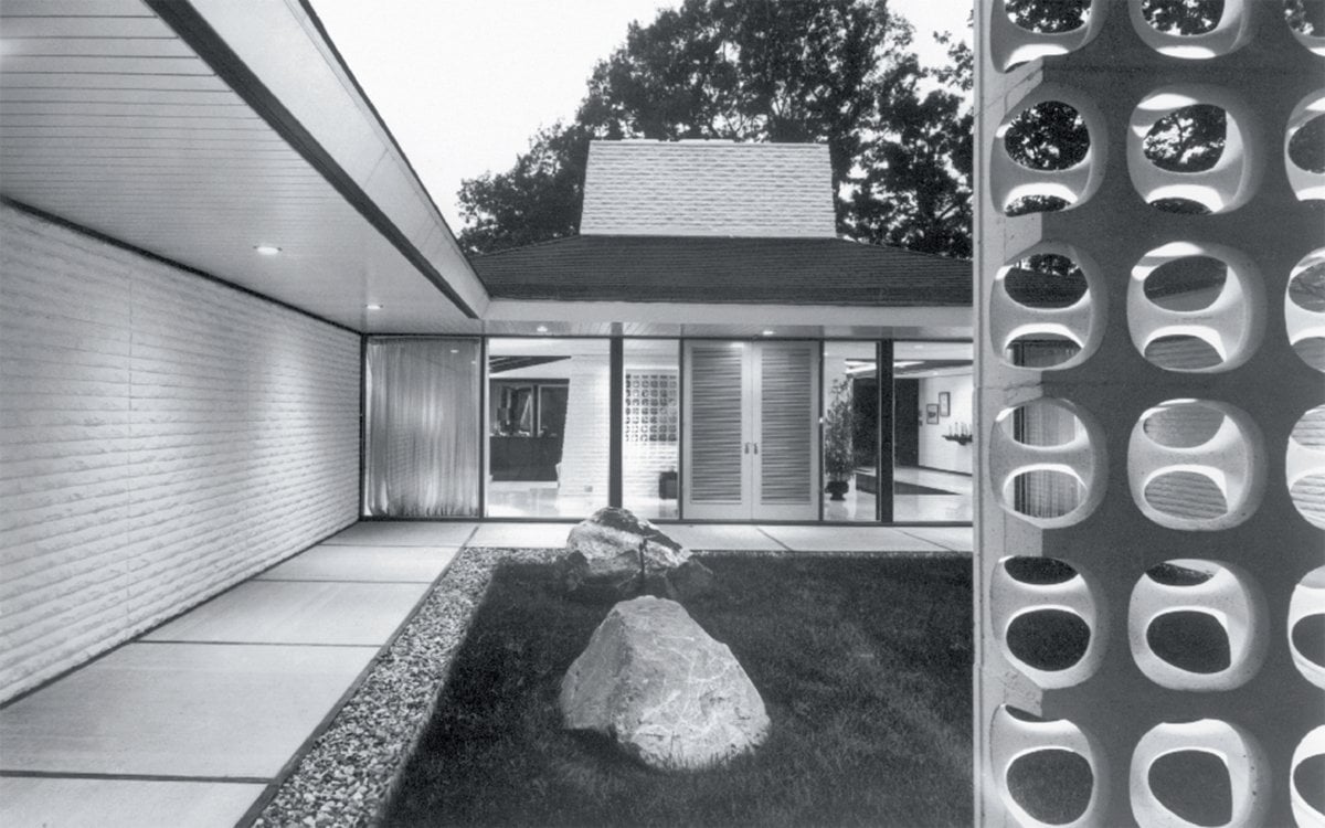 Design 5 Historic Photo