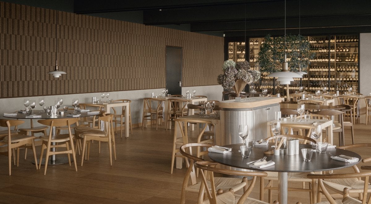 Wide view of Sould Fragments in Restaurant Rosenhøj
