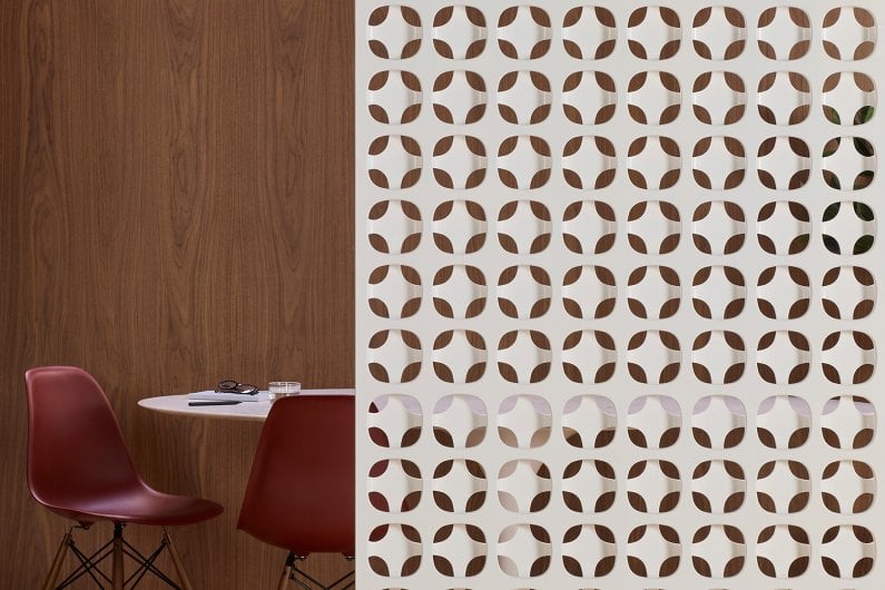 Design 5 in Conference Room